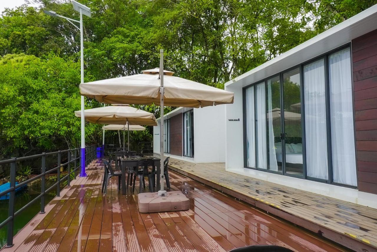 Roxy Tasik Biru Resort City Bau Екстериор снимка